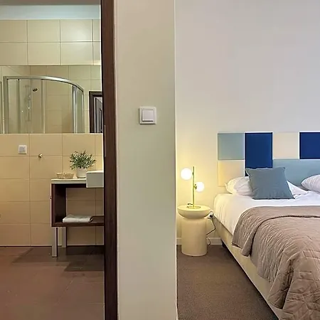 Expo Aparthotel