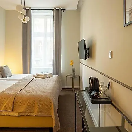 Aparthotel Expo 3*